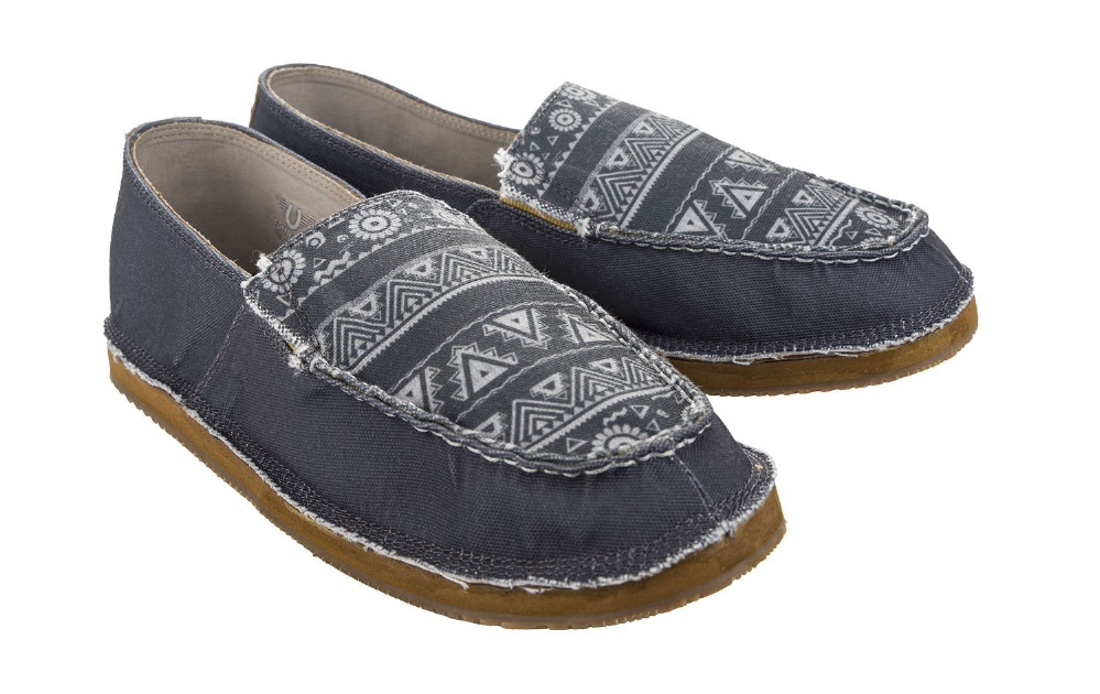 Tuffrider Women Slip-on Canvas Graphix Shoes